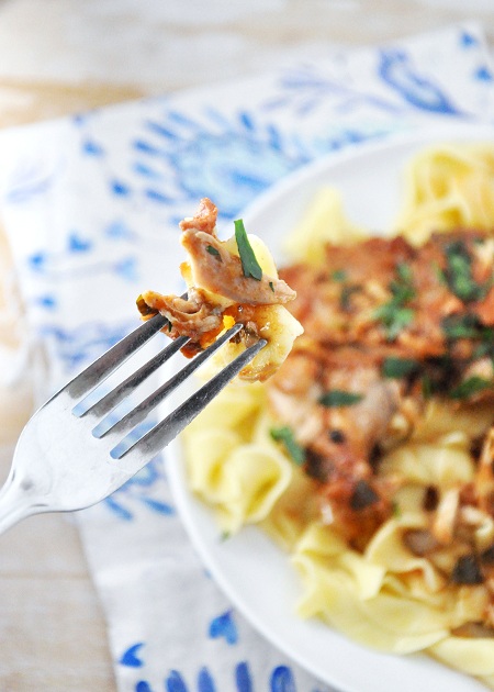 Tomato Braised Slow Cooker Chicken Recipe