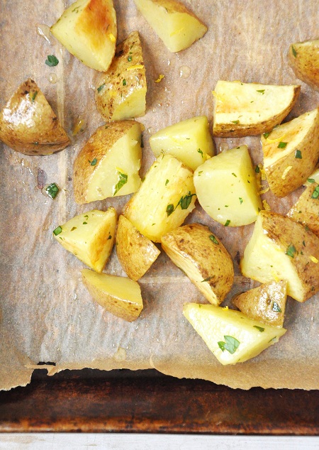 Warm Roasted Potatoes with Lemon Mustard & Herb Vinaigrette Recipe is another inexpensive, super easy, side dish that will compliment any main dish.